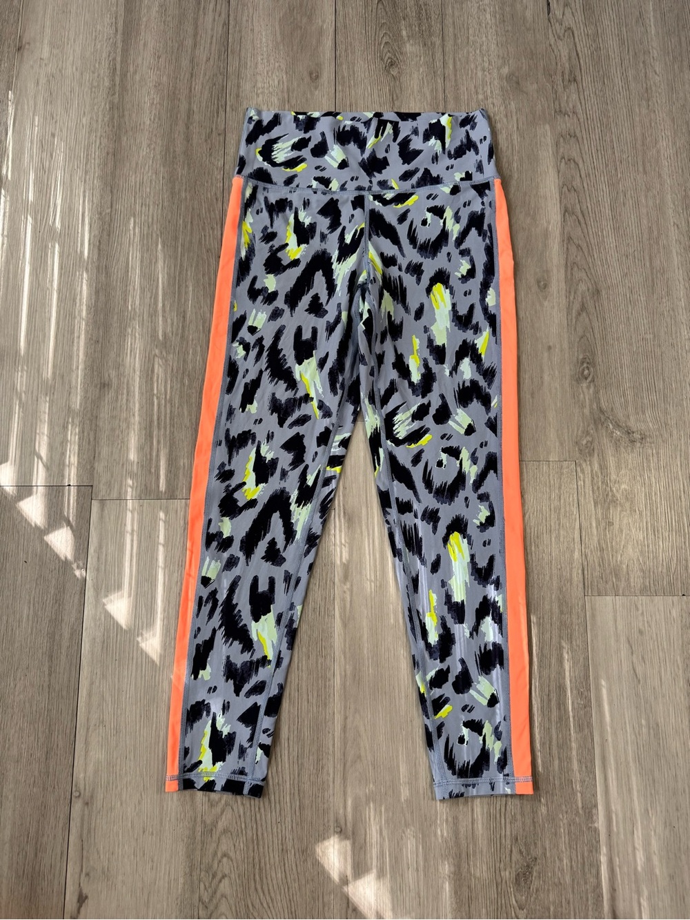 Aerie Chill Play Move Women’s Blue Leopard Ankle Leggings Neon Orange Stripe L.